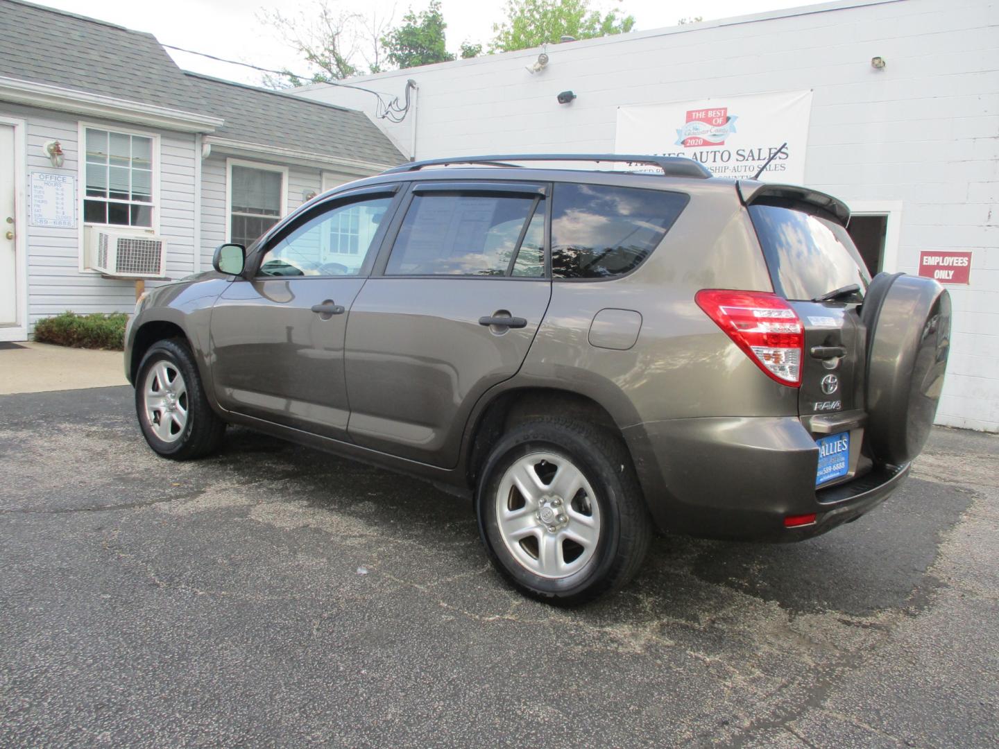 2011 GRAY /tan Toyota RAV4 Base I4 4WD with 3rd Row (2T3JF4DV5BW) with an 2.4L L4 DOHC 16V engine, 4-Speed Automatic transmission, located at 540a Delsea Drive, Sewell, NJ, 08080, (856) 589-6888, 39.752560, -75.111206 - Photo#3